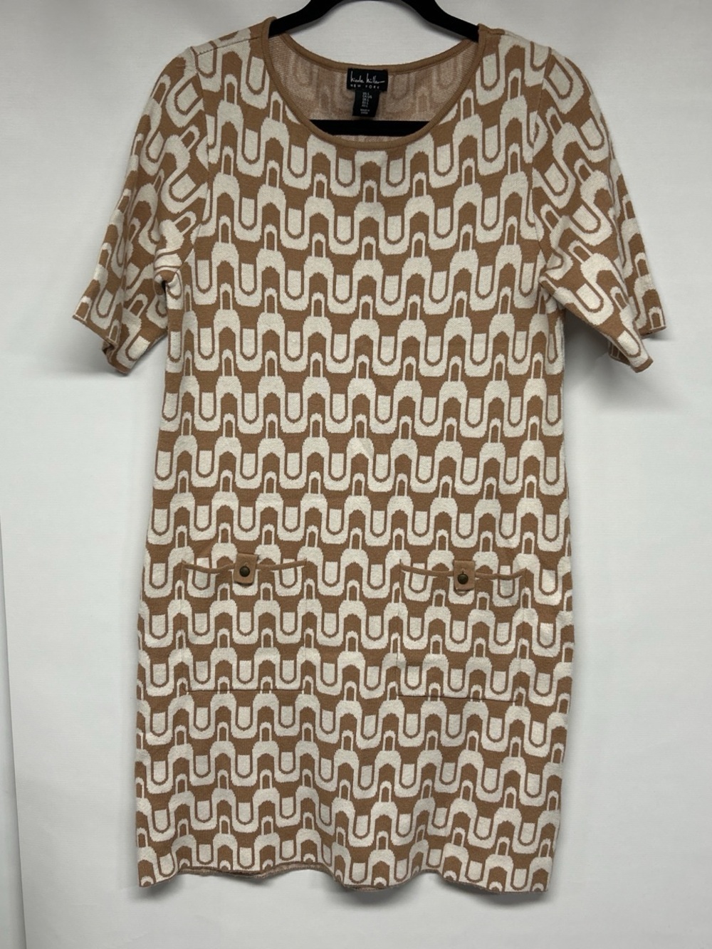 Nicole Miller Tan & White Geometric Knit Mini Dress